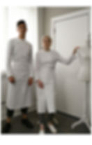 【楽天市場】コットンとポリの高伸縮素材できめ細かく編み上げエプロン☆Side big pocket waist apron (White) #AA1957☆ユニフォームデザイナー専
