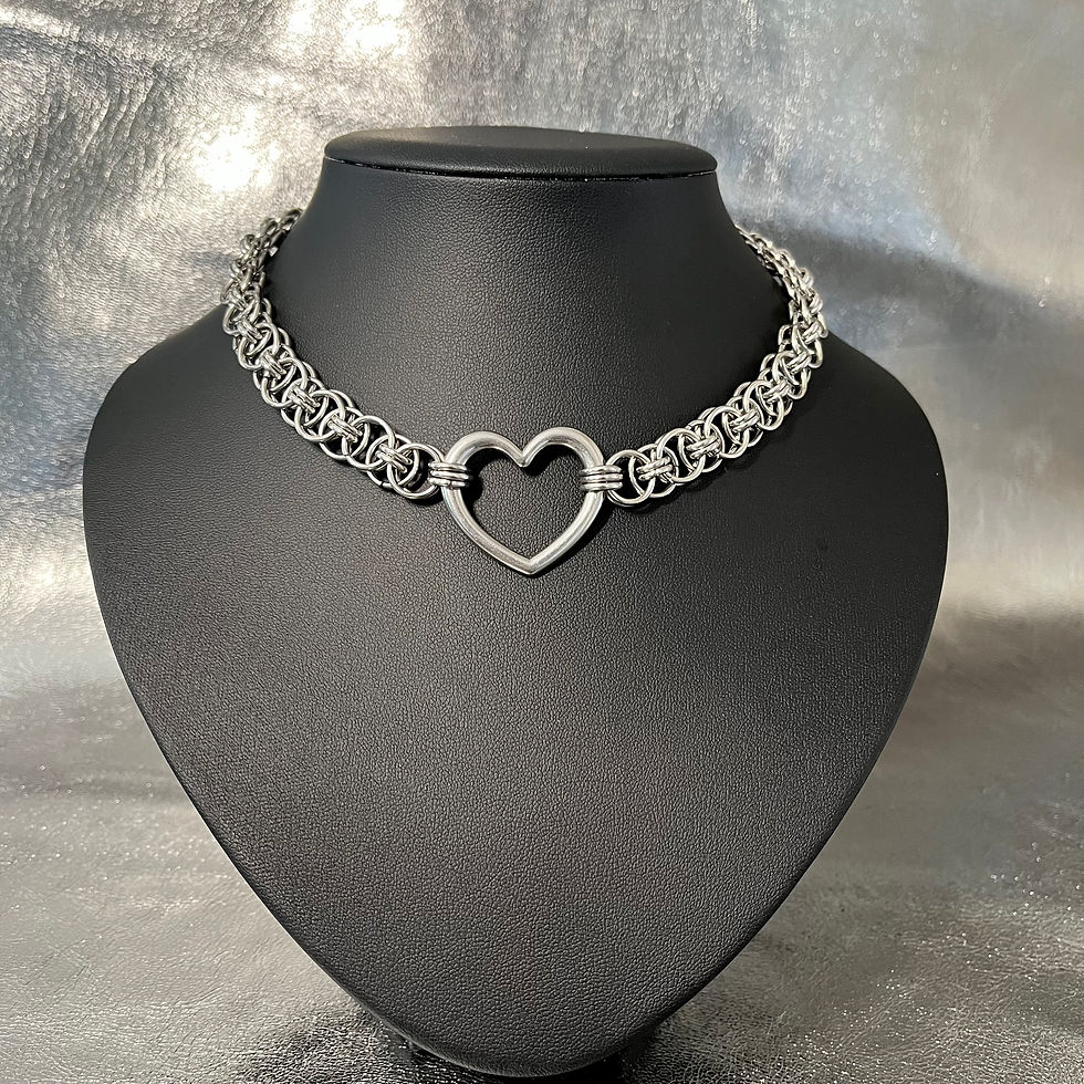 Miniature : CHOKER IRON HELMYHEART