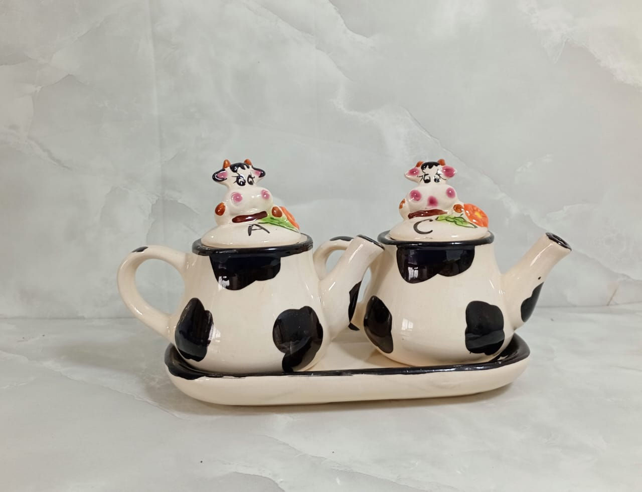 Especieros vaquita en diseño de jarra