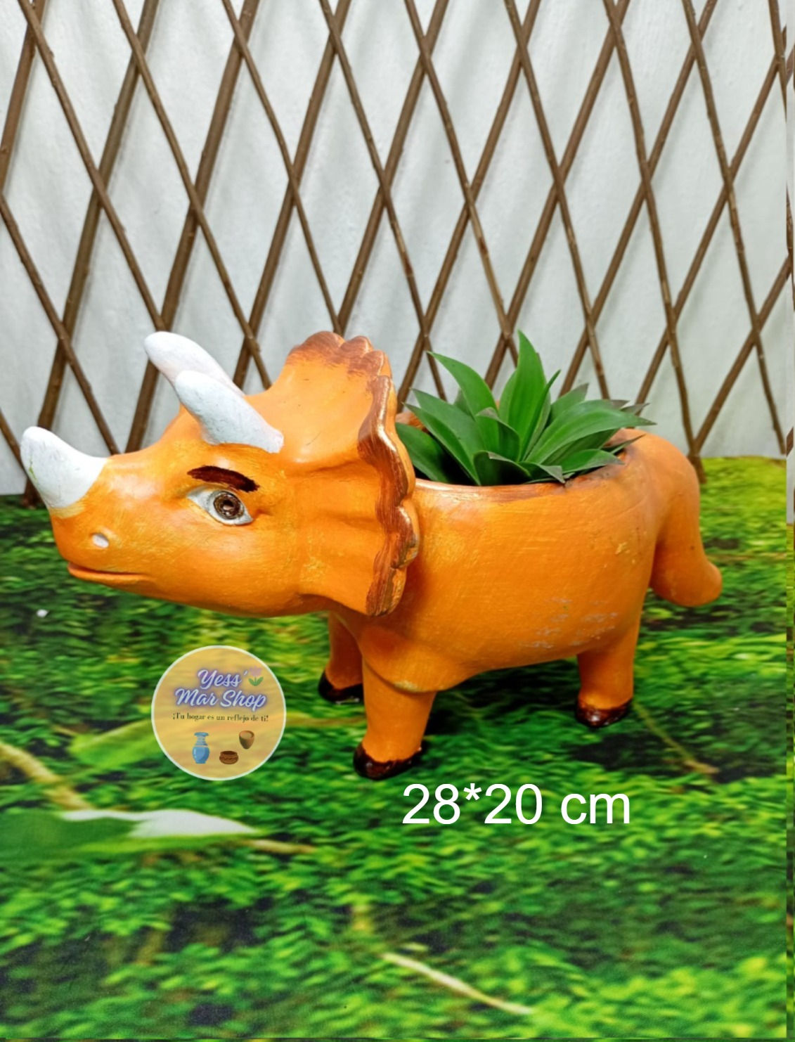 Macetero rinoceronte naranja