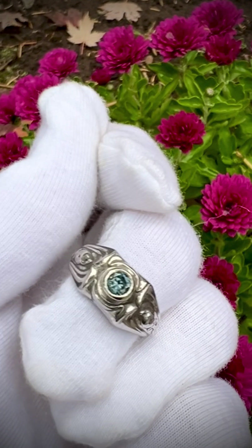 Thumbnail: Handcrafted 999 Silver Ring Retro Inspired Vibes Setting with a MT Blue Sapphire