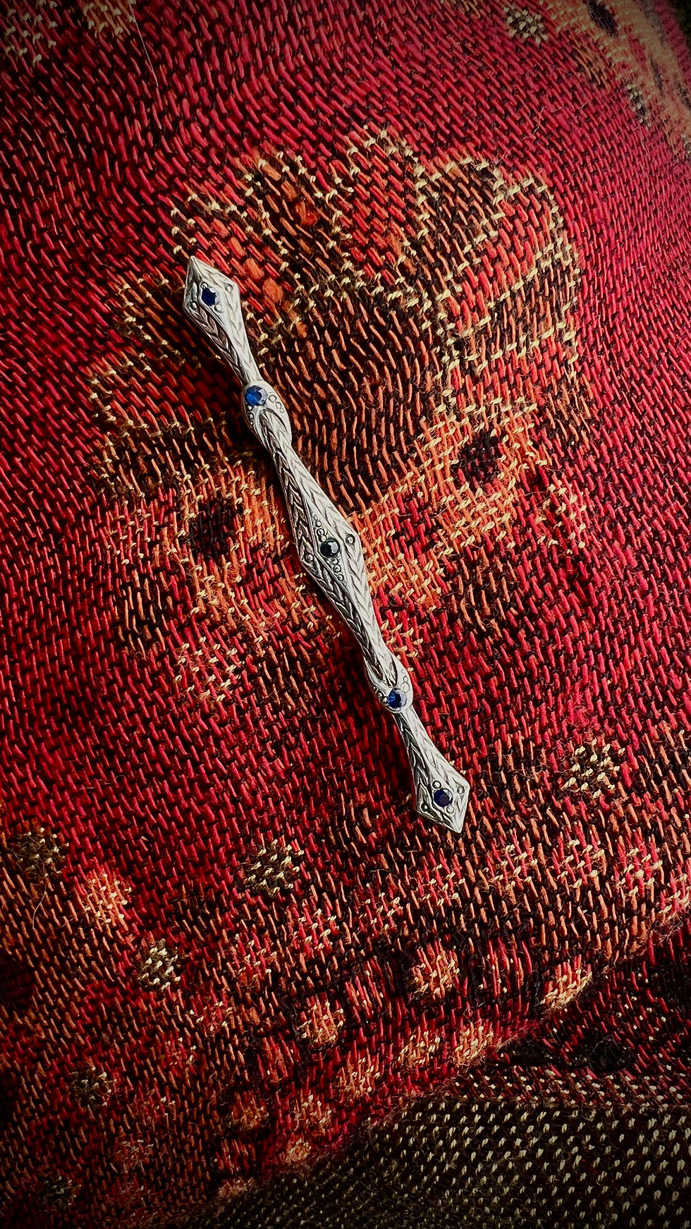 Thumbnail: Retro Silver Clothing Pin With 4 Flush Set Sapphires