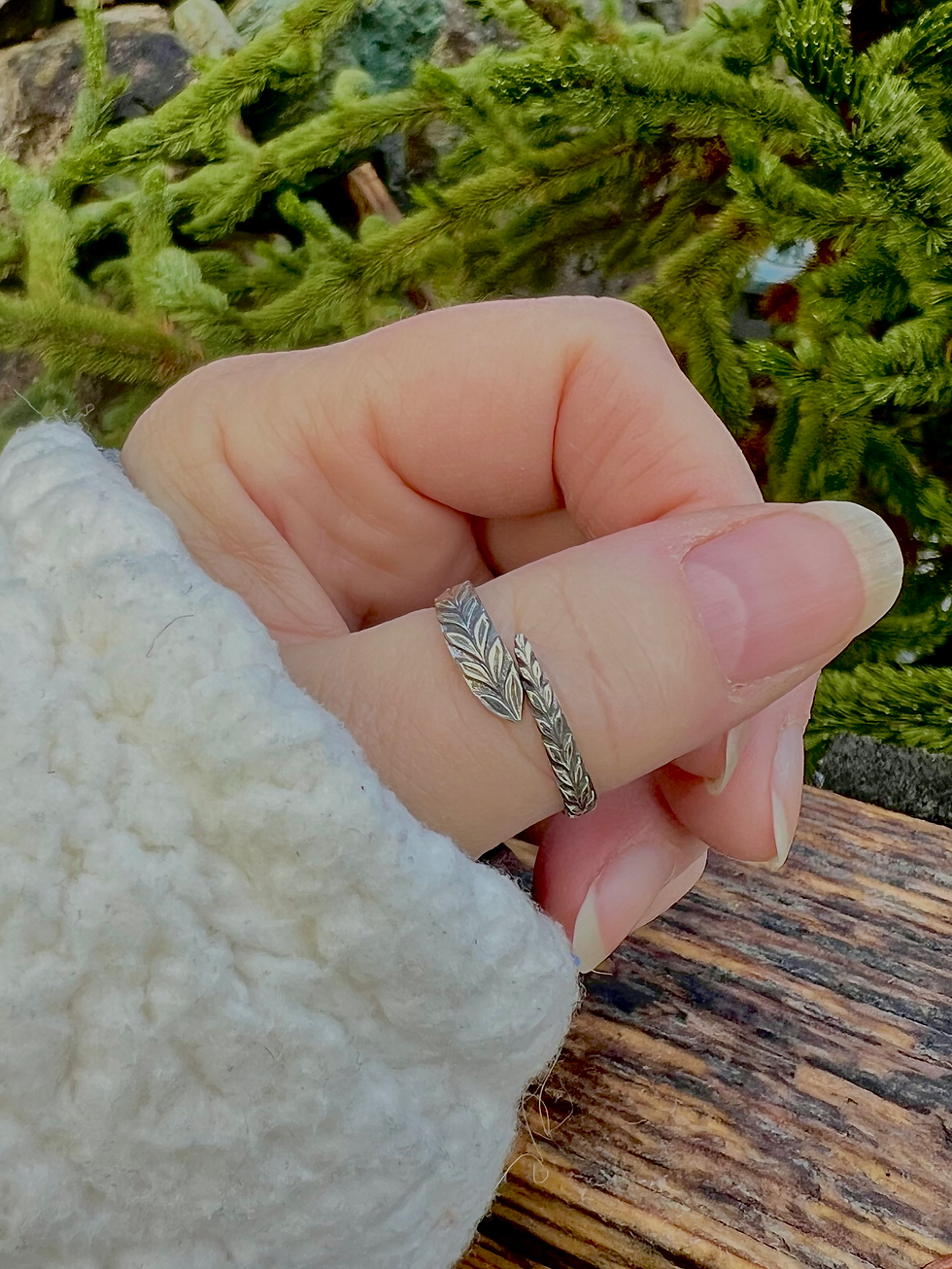 Thumbnail: Handcrafted Laurel Bypass Ring Silver Made in Montana