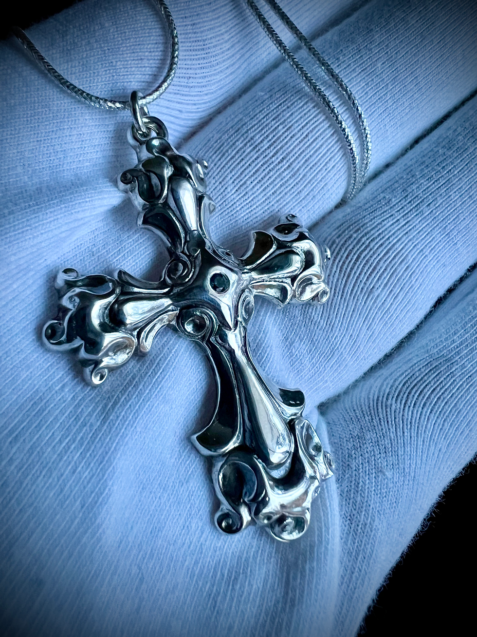 Thumbnail: Undulating Cross Solid Silver Montana Sapphire 