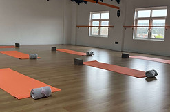 Space180 Image 1 - Yoga with Sophy