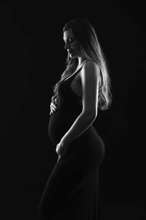Maternity photo session with flash