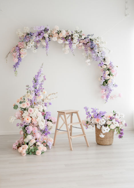 Floral arch with stool for children’s portraits