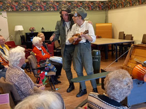 Terugblik theatervoorstelling 'Er kwamen twee soldaatjes aan'