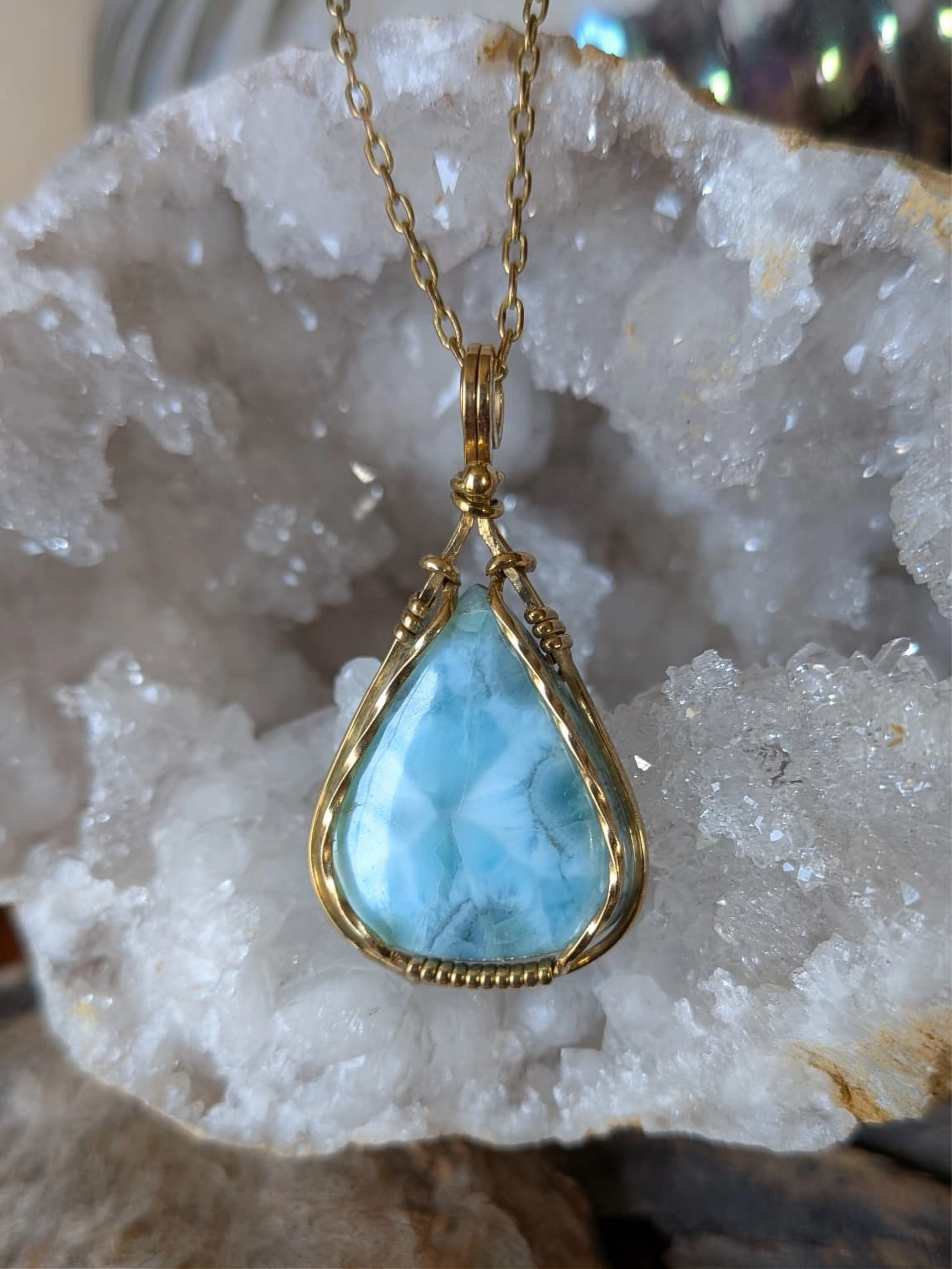Pendentif en larimar naturel