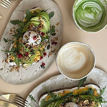 Brunch sain et raffiné préparé par des chefs