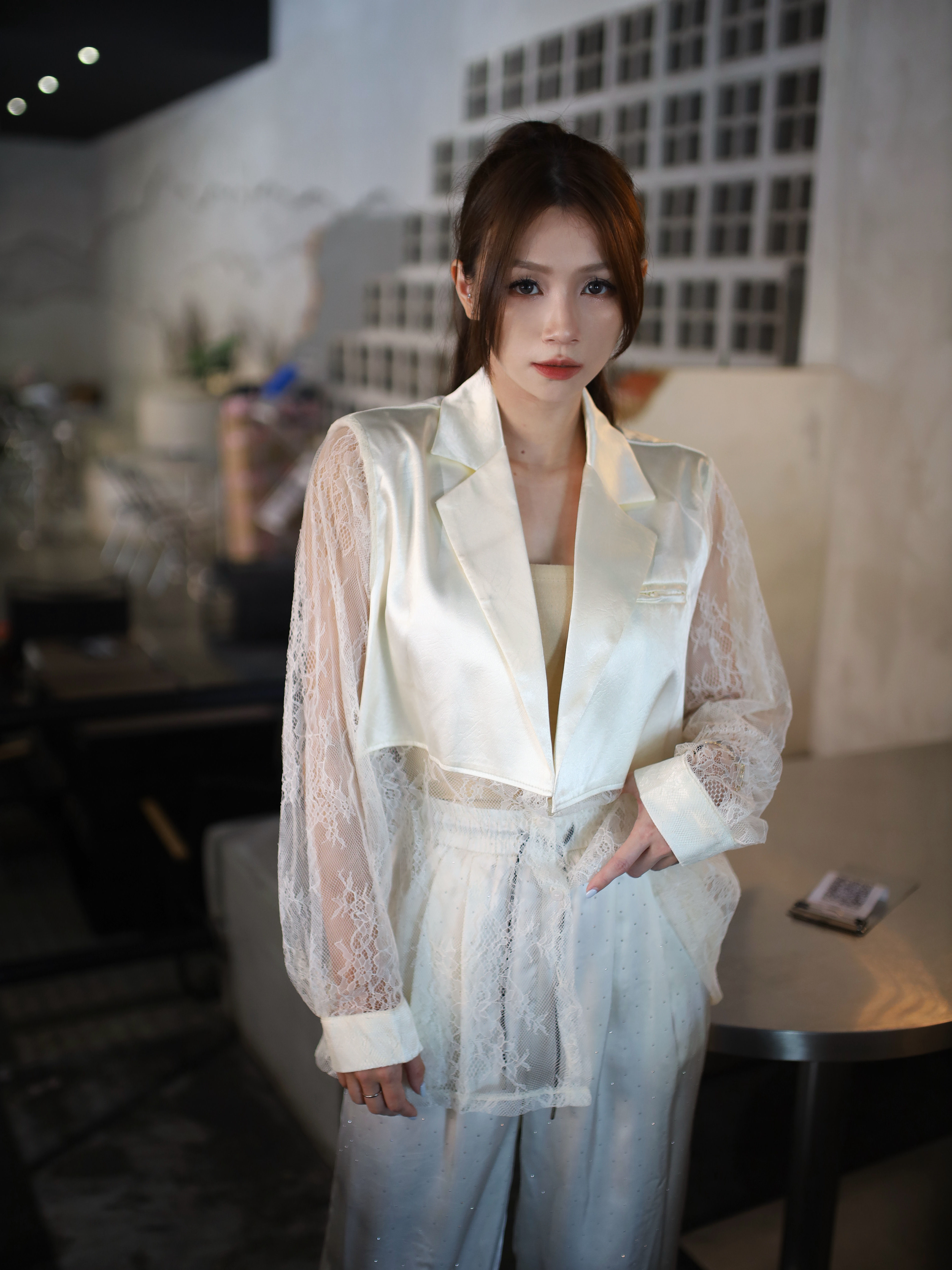 高级感蕾丝设计西装外套