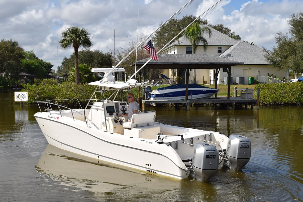 Thumbnail: 1998 World Cat 266 SF Center Console