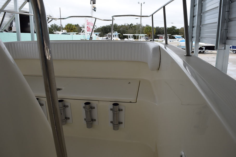Thumbnail: 1998 World Cat 266 SF Center Console