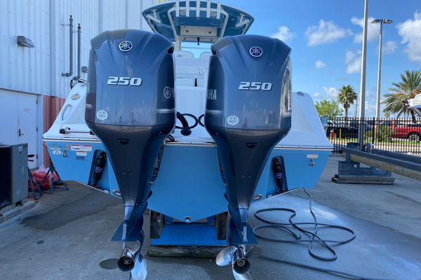 Thumbnail: 2020 Cobia 280 Center Console
