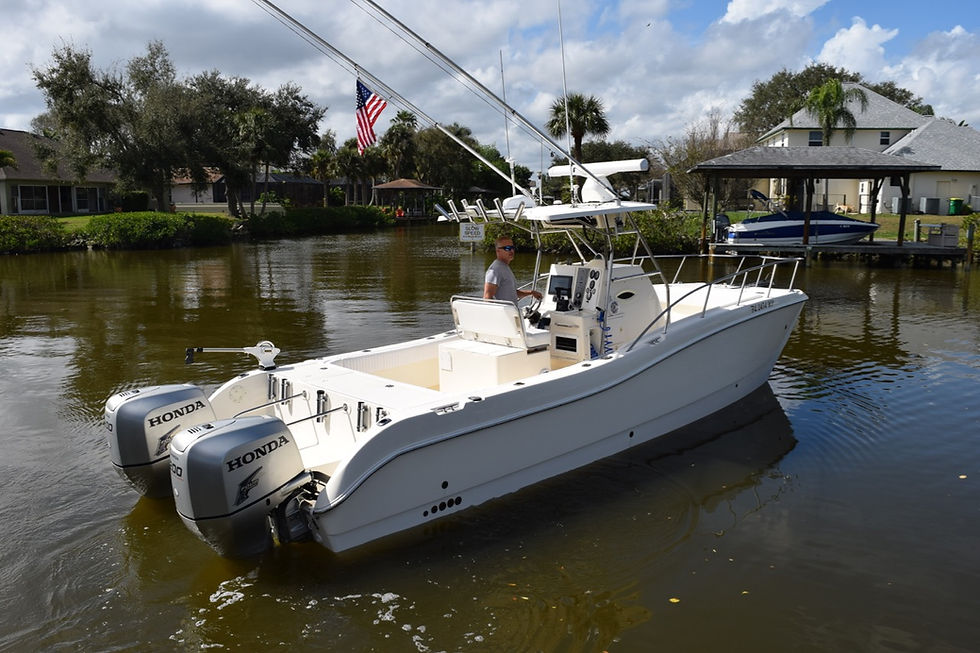 Thumbnail: 1998 World Cat 266 SF Center Console