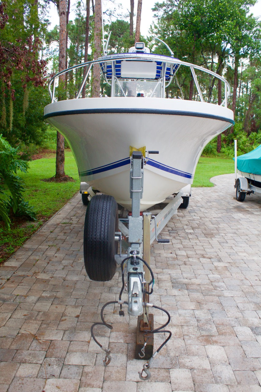 Thumbnail: 2006 Dusky 256 Center Console
