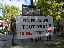 Dès l’amont, ce mouvement s’est construit par le numérique : hashtags comme #10Septembre ou #BloquonsTout, groupes Telegram, vidéos virales sur TikTok et Facebook ont donné une existence médiatique et collective à une contestatio