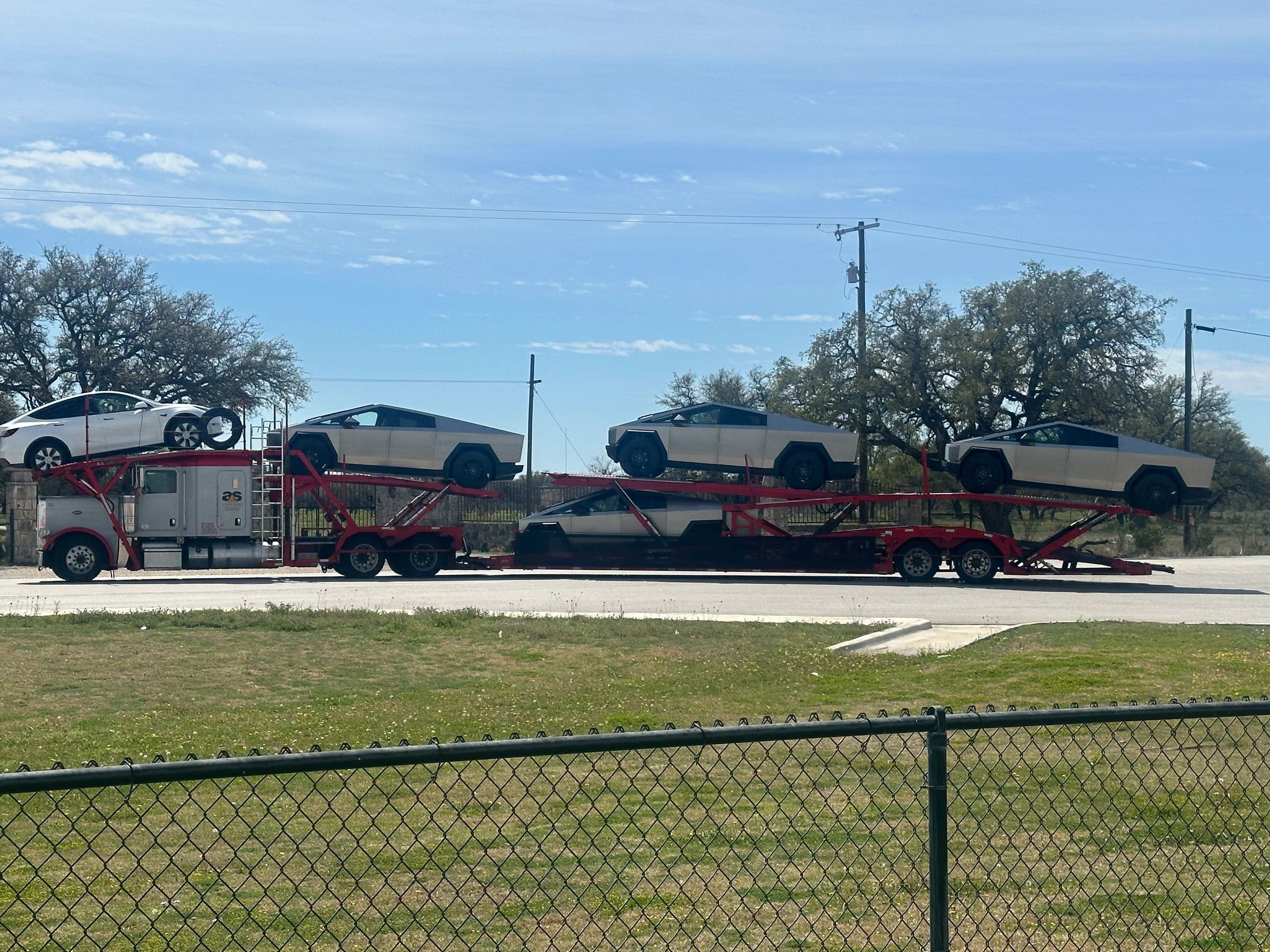 Only cool thing about our stop at Love's is seeing two truckloads of Tesla's Cybertruck! We are Tesla fans, if you didn't know.