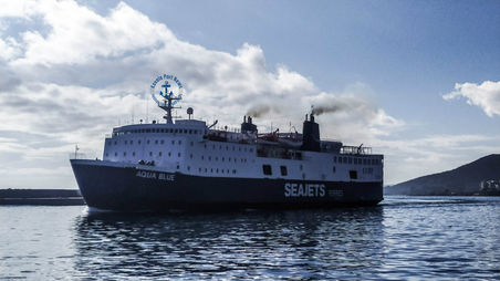 AQUA BLUE : Τροποποίηση δρομολογίων λόγω καιρού και επικείμενου δεξαμενισμού. Πως διαμορφώνονται 