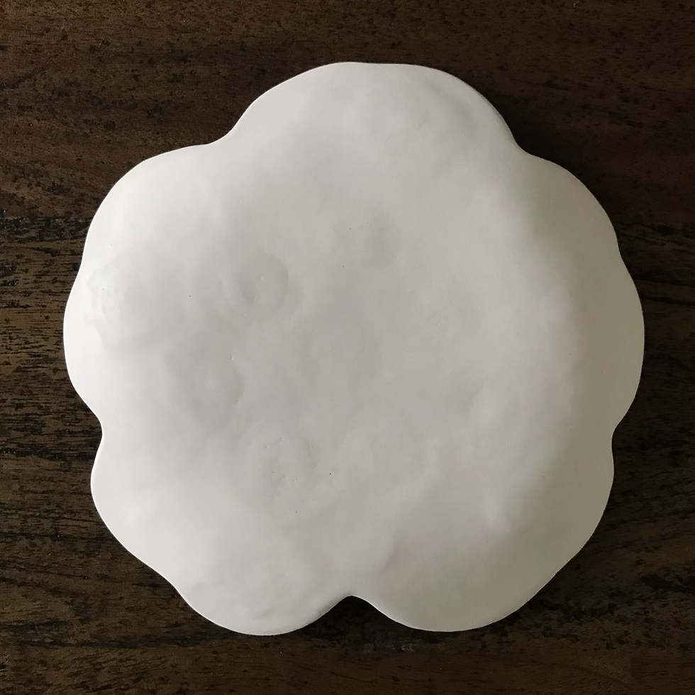 Thumbnail: Dark Blue Floral-Shaped Dish