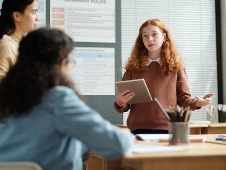 Preparing Students for Public Speaking with Virtual Audience Platforms