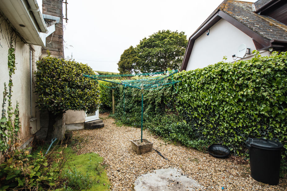 Bungalow Extension &
New Patio