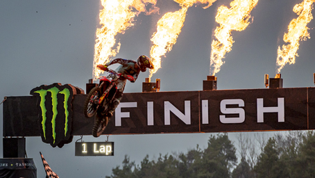 HERLINGS VE SACHA COENEN, iXS TARAFINDAN SUNULAN İSVİÇRE MXGP'SİNDE SIRALAMA TURLARINI ZAFERE GETİRDİ