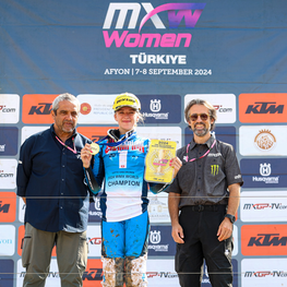 LOTTE VAN DRUNEN 17 YAŞINDA WMX DÜNYA ŞAMPİYONU OLDU