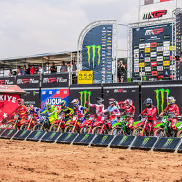 Uçan Yıldızlar Afyon'da Şampiyonluğa Koşuyor