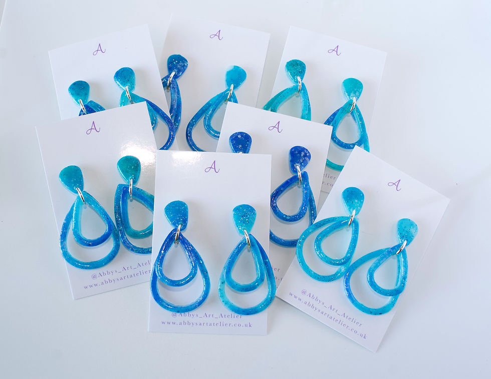 Thumbnail: Stud Double Layer Cutout Teardrop