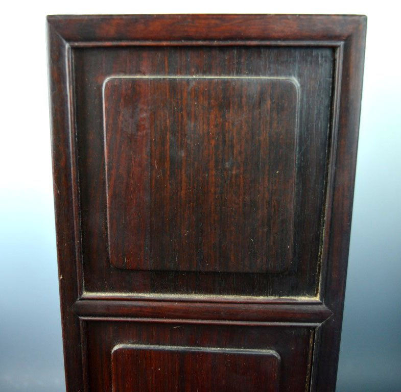 Thumbnail: 疑似花莉龍紋案頭小箱Antique Miniature Hongmu 4-Door Cabinet