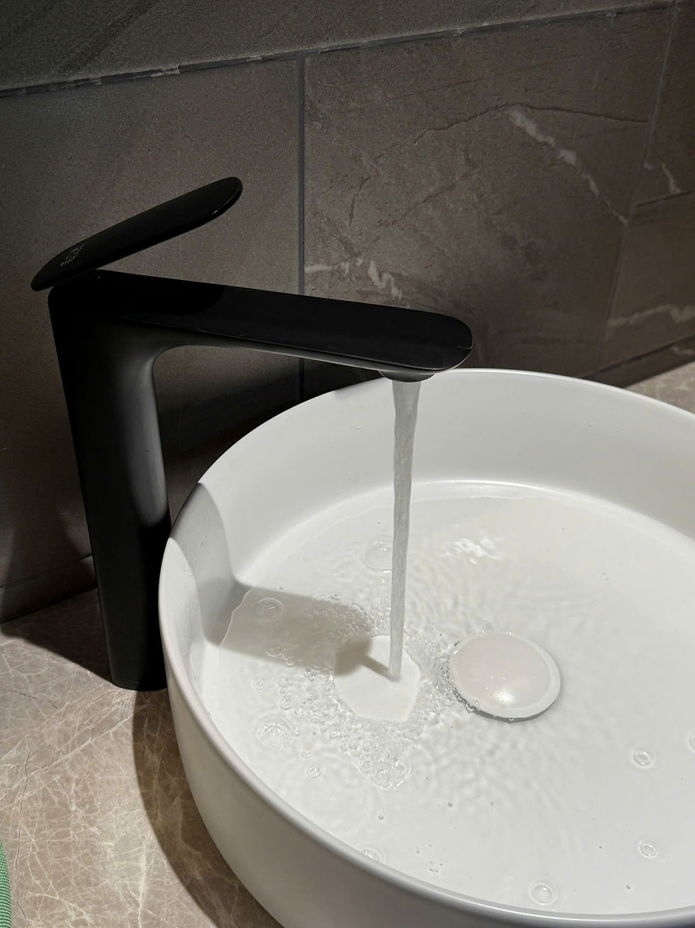 Thiết bị vệ sinh thương hiệu Takumizima