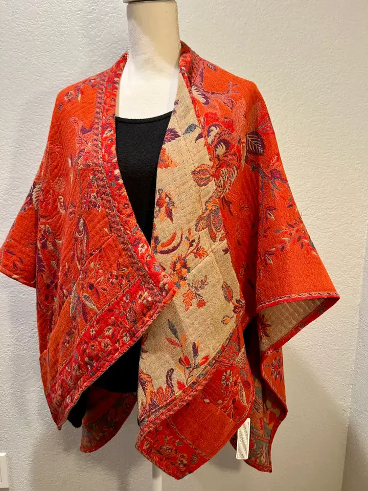 Thumbnail: 515 Short Merino Wool Cape