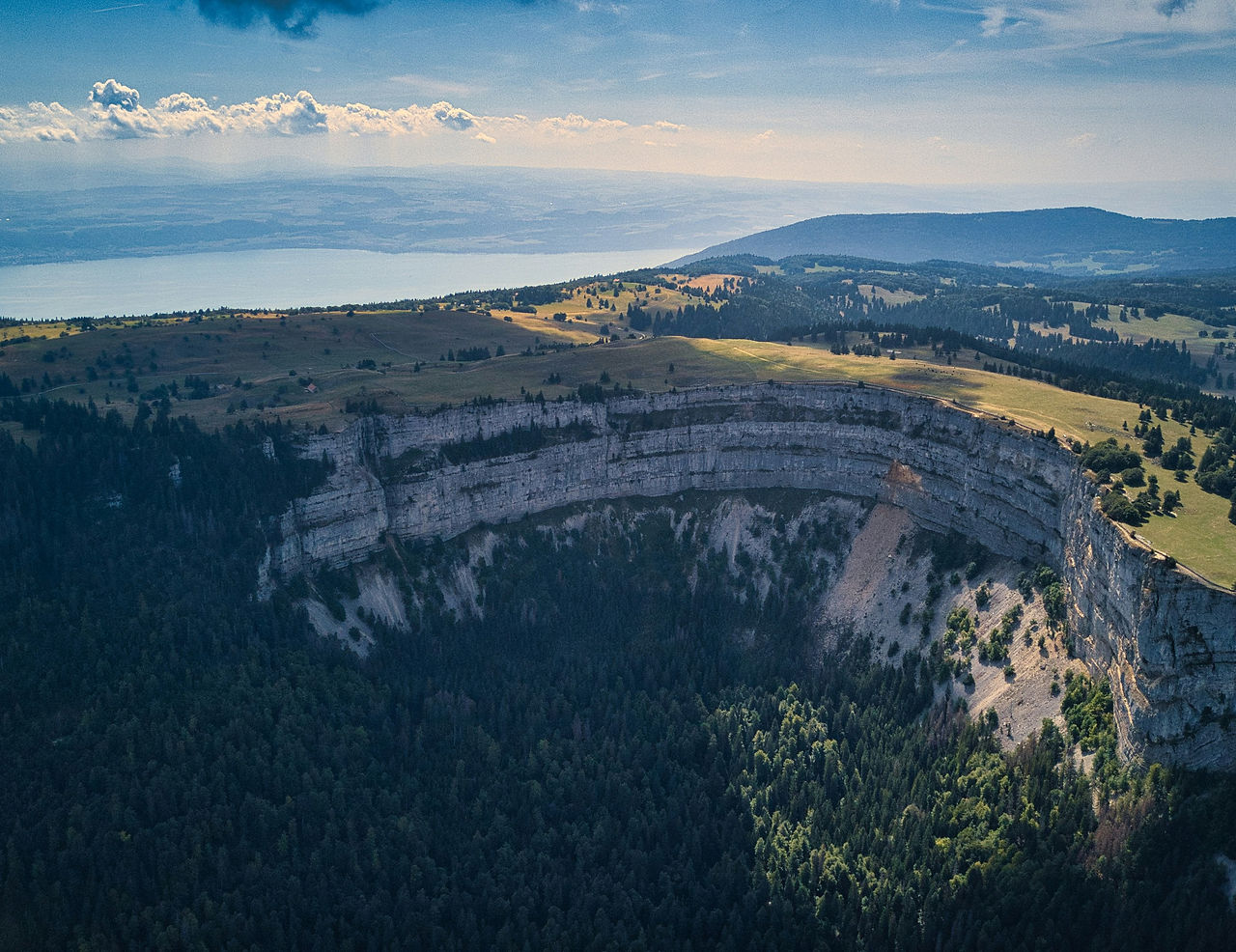 daniel-r-LgaCKW7VS2A-unsplash (1).jpg