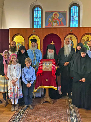 Utländska gäster på besök till firandet av Theotokos avsomnande