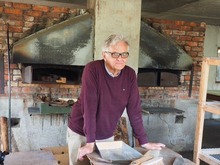 Torsten Karlsson i sitt tunnbrödsbageri