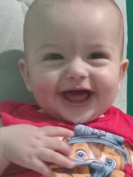 Bebê de 7 meses enfrenta tumor cerebral e mobiliza corrente de solidariedade