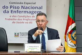 AL aprova projeto de Valdeci que estabelece o "descanso digno" da Enfermagem