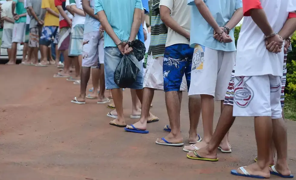 A Câmara dos Deputados instalou nesta quarta-feira (12) a comissão especial que vai analisar a proposta de redução da maioridade penal de 18 para 16 anos.