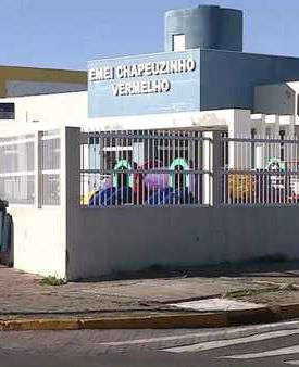 Professora foge após ser gravada agredindo bebê em escola do RS