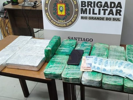 Mulher é presa na rodoviária de Santiago com 16 kg de drogas