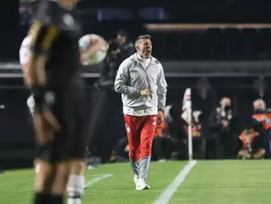 Após derrota para o São Paulo, Inter anuncia a demissão do técnico Paulo Pezzolano