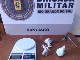 Ação da Brigada Militar resulta na apreensão de drogas e de adolescente por tráfico em Santiago