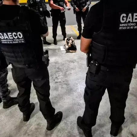 Operação contra armas feitas em impressoras 3D cumpre mandados no RS.