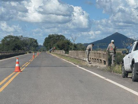 Caminhão é localizado submerso no Rio Jaguari