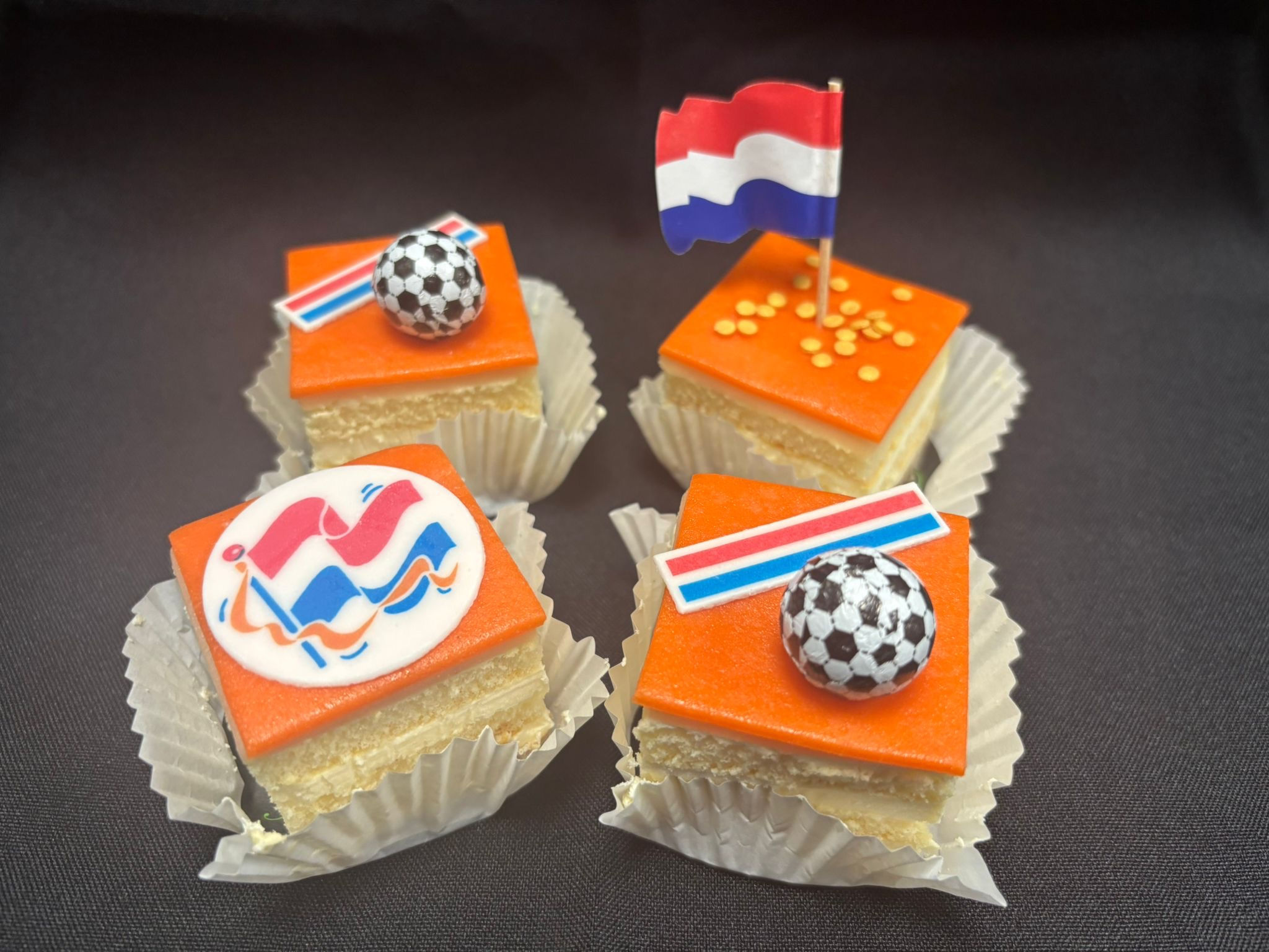 WK Petit Fours cake