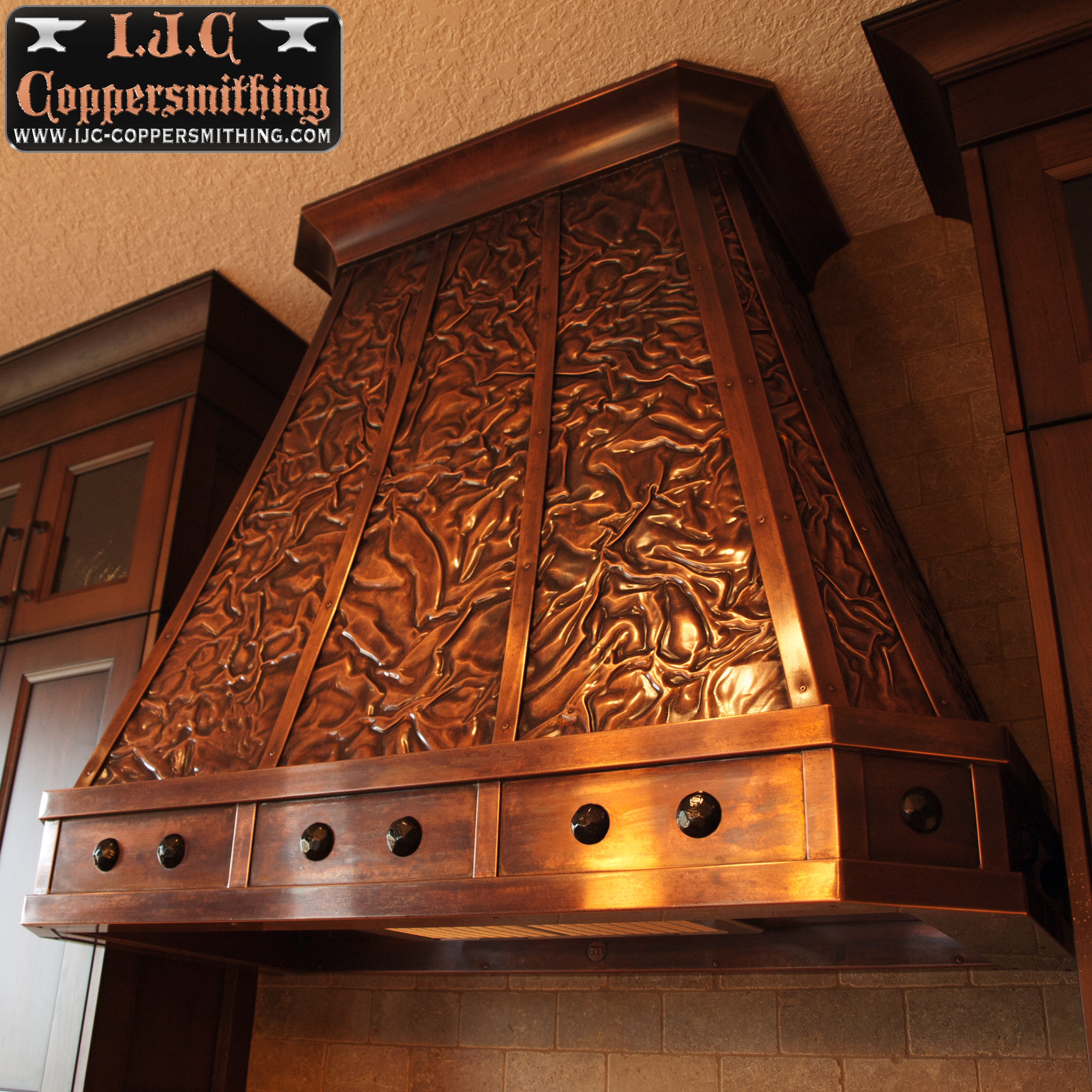 Crinkled Copper Range Hood