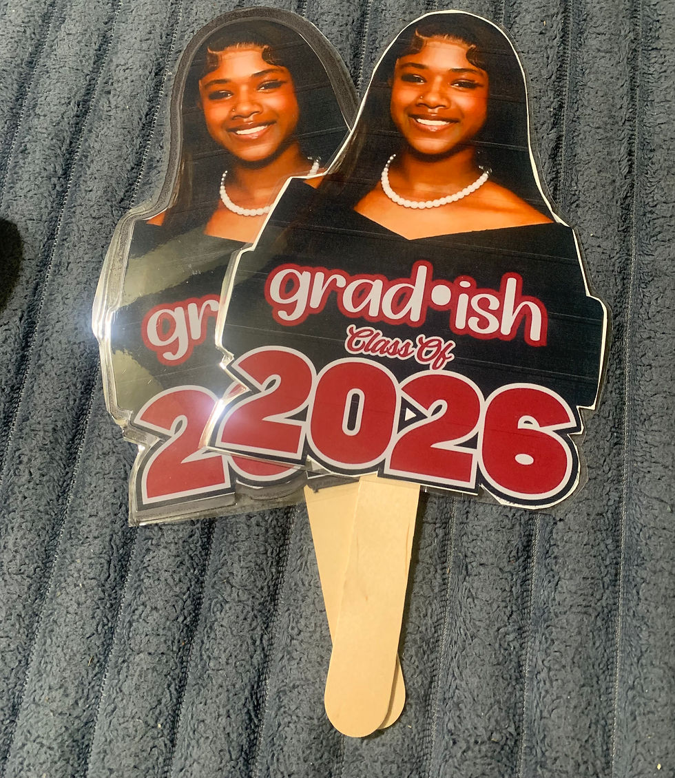 Thumbnail: Grad fans 