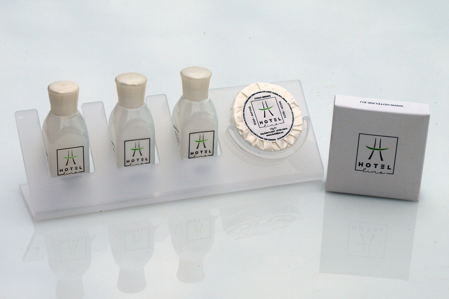 KIT HL6B • Shampoo+Gel doccia+Balsamo+Sapone 15g+Vanity kit