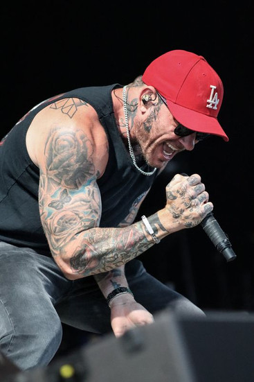 HOLLYWOOD UNDEAD GENEVIA NICOLE YOUNG
